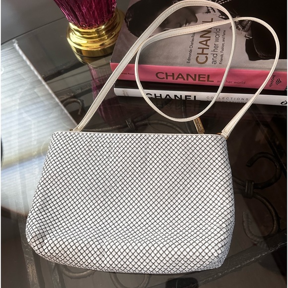 Whiting and Davis well take apartment metal mesh purse - Picture 1 of 13